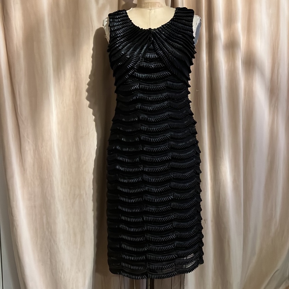 BCBG MAXAZRIA CRINCKLE SHEATH DRESS